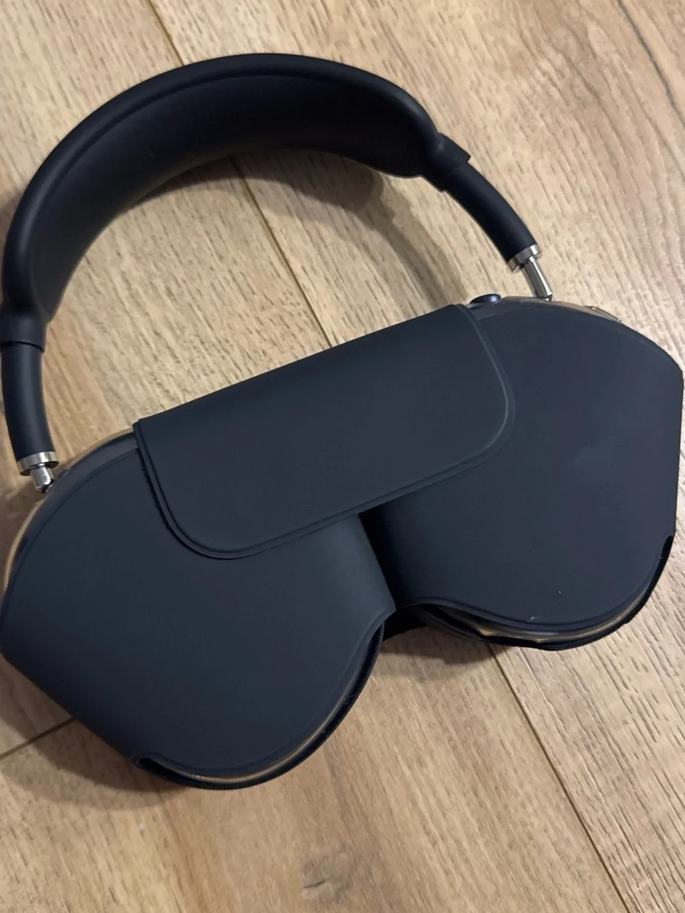 Apple AirPods Max 2 with USB C Over-Ear Headphones Black